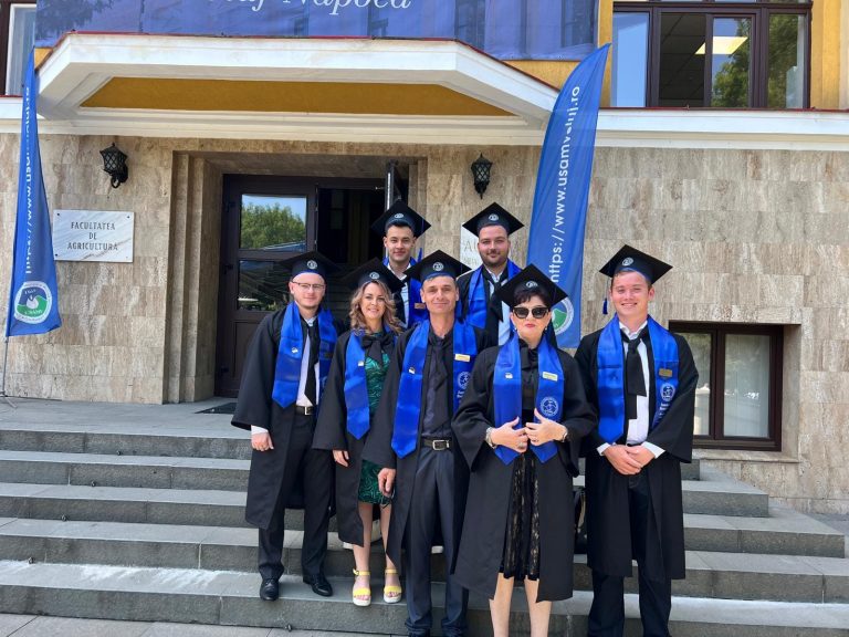 Vis împlinit: A absolvit facultatea la 61 de ani cu media 10 și este șefă de promoție