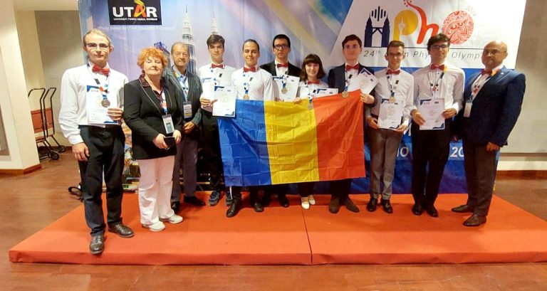 Rezultat imens: 5 medalii de aur, două de argint și o mențiune pentru elevii români la Olimpiada Asiatică de Fizică