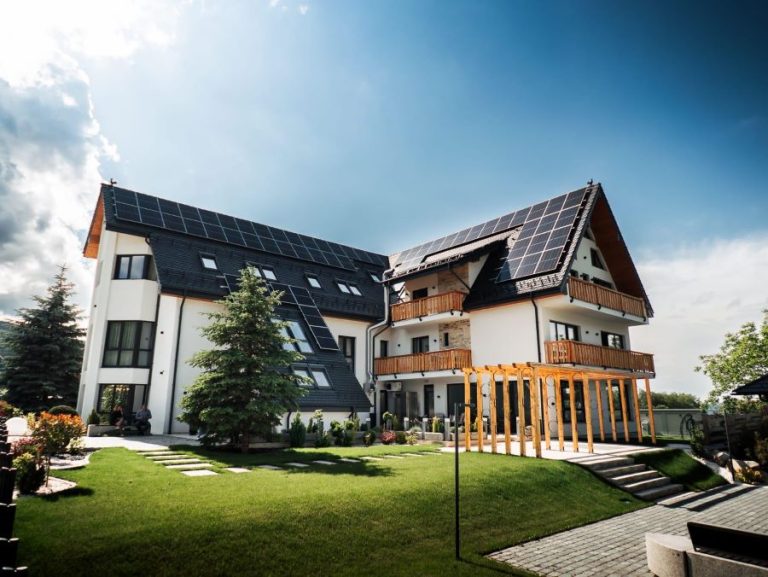 „La vâltoare”, un moment de respiro de oprit în loc