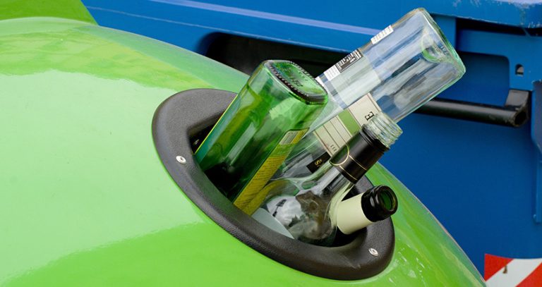 Românii au reciclat peste 3 miliarde de ambalaje în primul an al programului SGR