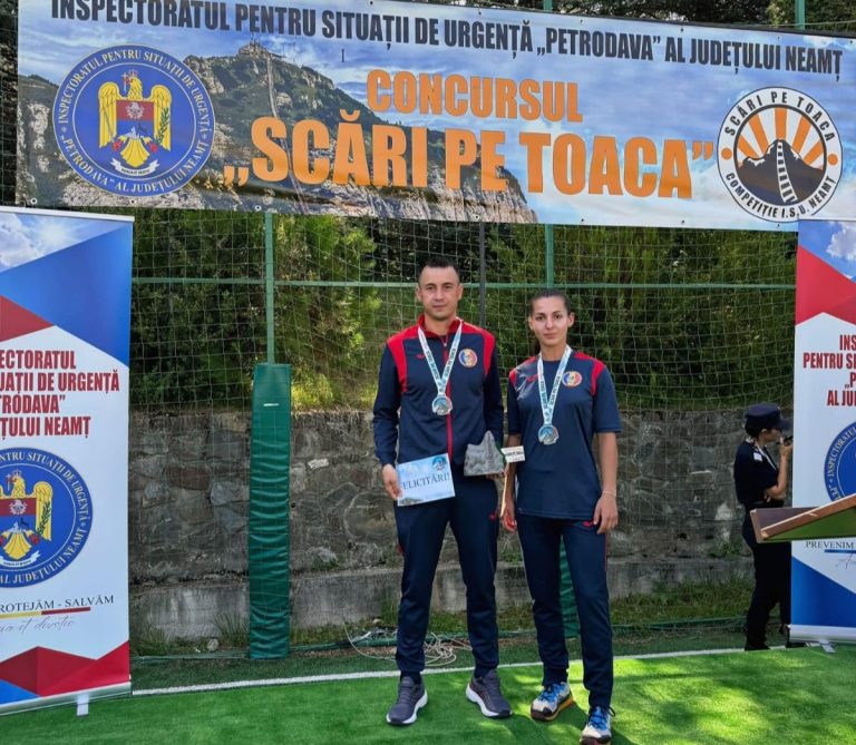 FOTO: Performanțe remarcabile pentru doi pompieri sibieni la competiția „Scări pe Toaca”