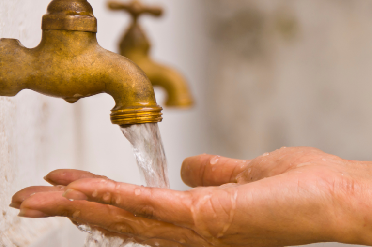 Lucrări de reparații la rețeaua de apă potabilă în Viile Sibiului mâine, 19 septembrie