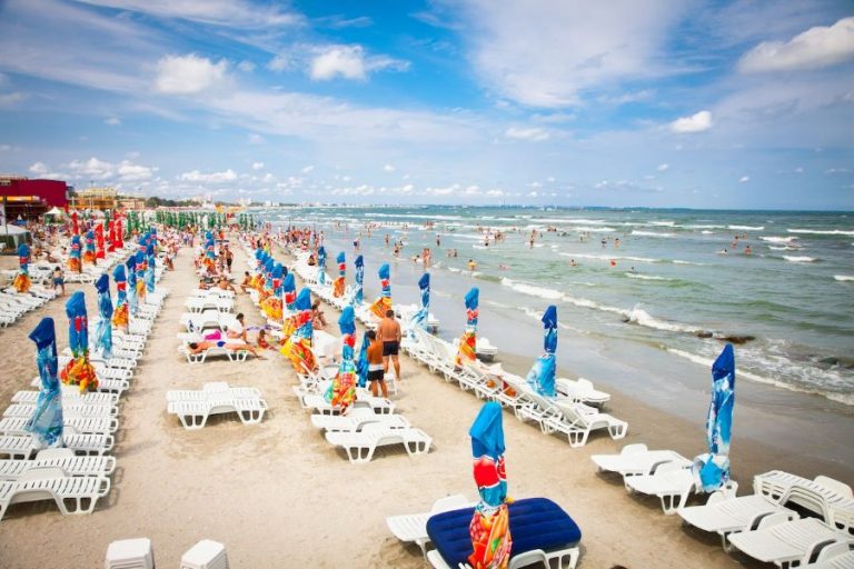 Schimbări pentru românii care nu doresc să plătească taxă pentru șezlong sau umbreluță pe litoral