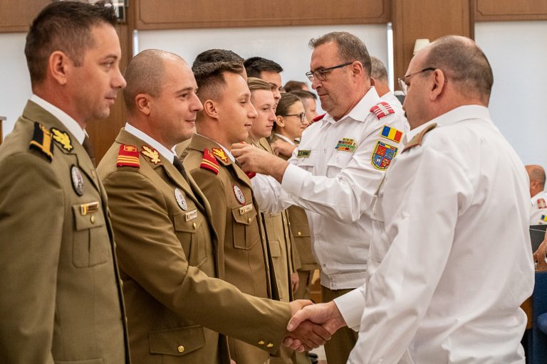 Ceremonie de avansare în grad la Academia Forțelor Terestre