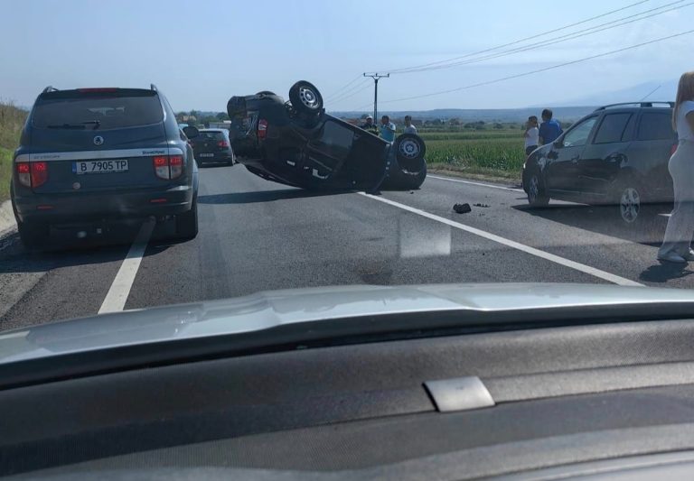 ULTIMA ORĂ/FOTO: 4 autoturisme implicate într-un eveniment rutier în lanț, pe DN 1