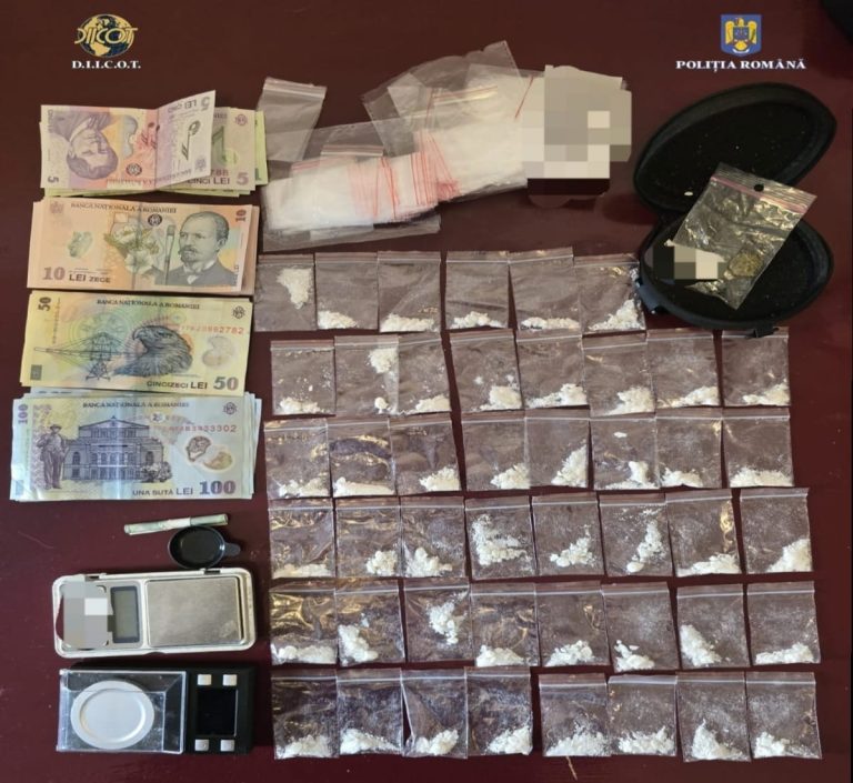 ULTIMA ORĂ/FOTO: 4 sibieni reținuți pentru trafic de droguri de mare risc