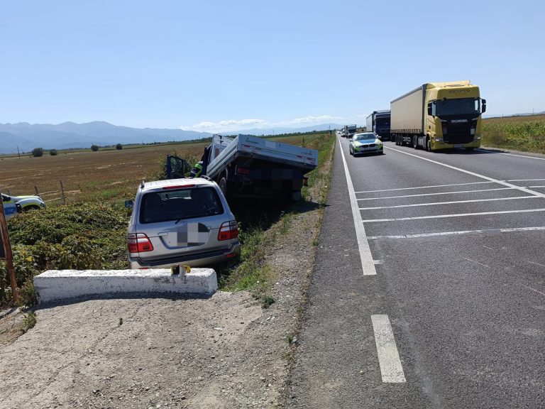 Accident la ieșirea din Arpașu de Jos: Trafic îngreunat și o persoană rănită
