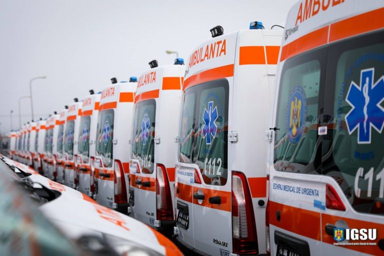 ULTIMA ORĂ: Accident rutier în Sibiu. O femeie a fost transportată la spital