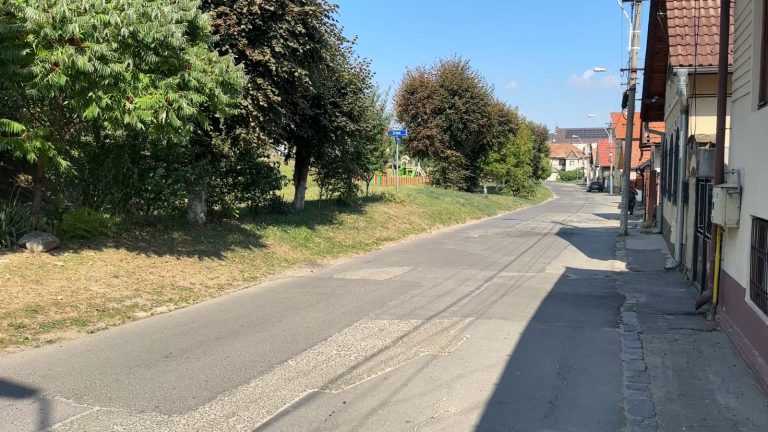 FOTO: Strada Valea Adâncă și podul peste Valea Moșnei intră în lucrări de modernizare