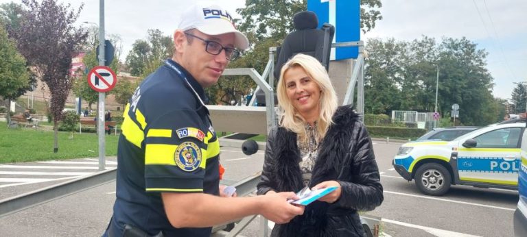 Polițiștii Serviciului Rutier Sibiu au invitat șoferii să simuleze „beția”