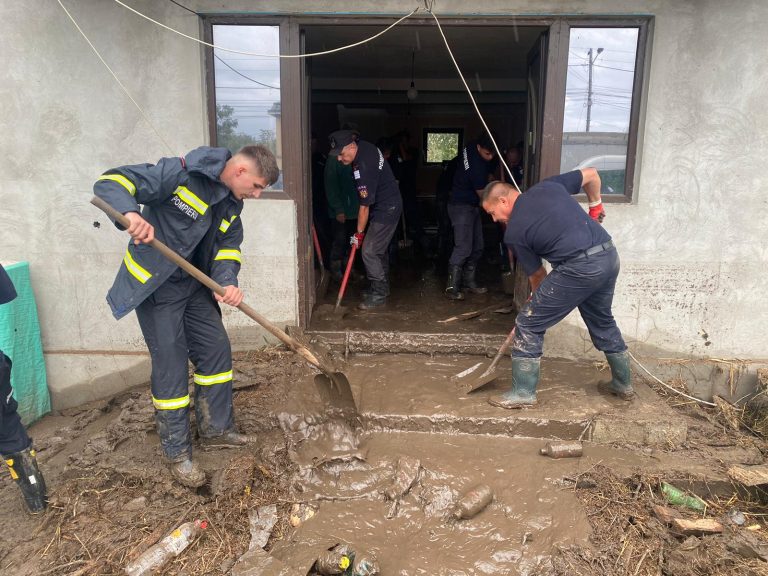 ULTIMA ORĂ: Coduri Roșu, Portocaliu și Galben de inundații pe râuri din țară, inclusiv Sibiu