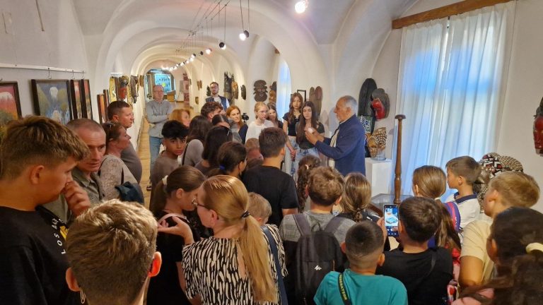 FOTO/VIDEO: Sute de participanți la „Noaptea Cercetătorilor Europeni” în Mediaș