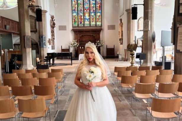 O femeie de 36 de ani care s-a căsătorit cu ea însăși. După un an”s-a divorțat”