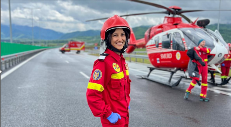 În linia întâi la SMURD. Povestea Sarei: „Când plec la intervenție, spun în gând Doamne-ajută să se termine cu bine”