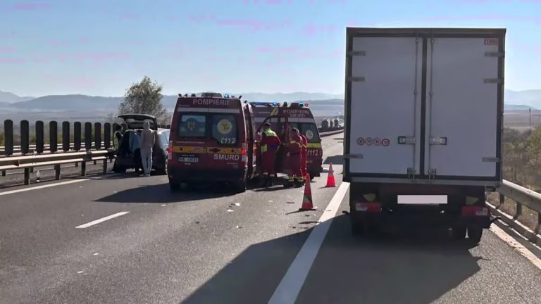 ULTIMA ORĂ/FOTO: Accident mortal pe A1 Sibiu-Deva. Un pieton a fost spulberat de un autoturism