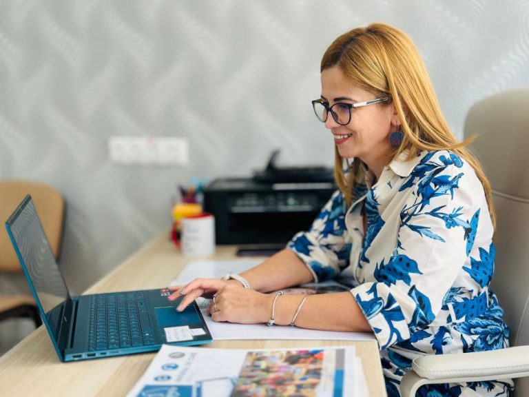 Copiii cu diverse deficiențe au o nouă șansă. Corina Bujac, singurul specialist din Sibiu în Metoda Tomatis, poate fi soluția