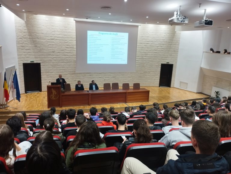 Peste 1000 de liceeni din județul Sibiu au vizitat Târgul educațional al ULBS