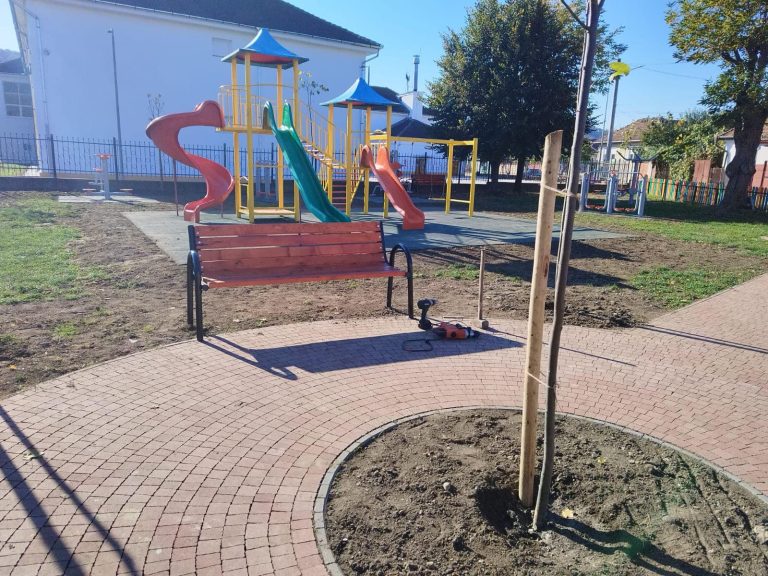 FOTO: Încă un loc de joacă a fost modernizat în Mediaș