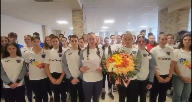 VIDEO: Ceaușescu ar „exploda” de invidie. Odă grețoasă pentru Elisabeta Lipă de ziua de naștere