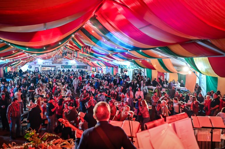 Distracție mare în Sibiu, de astăzi, la Oktoberfest 2024