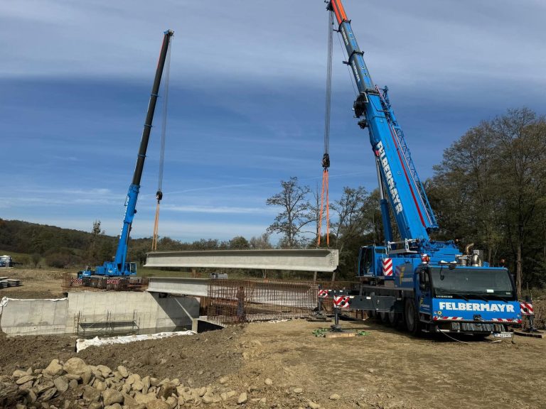 FOTO: Un pod nou se construiește în județul Sibiu