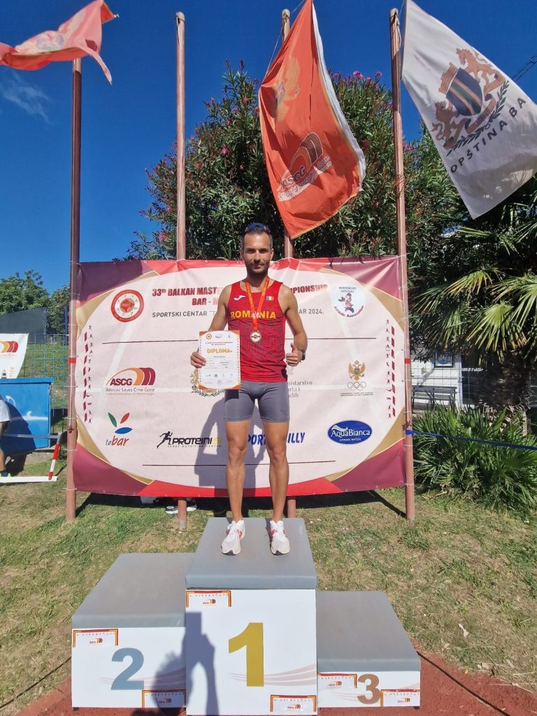 Daniel Scrob a obținut titlurile de campion balcanic și Recordman Național