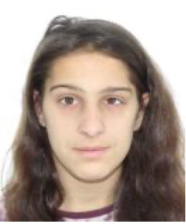 ULTIMA ORĂ/FOTO: Tânără dispărută din Sibiu. Mama fetei a alertat Poliția