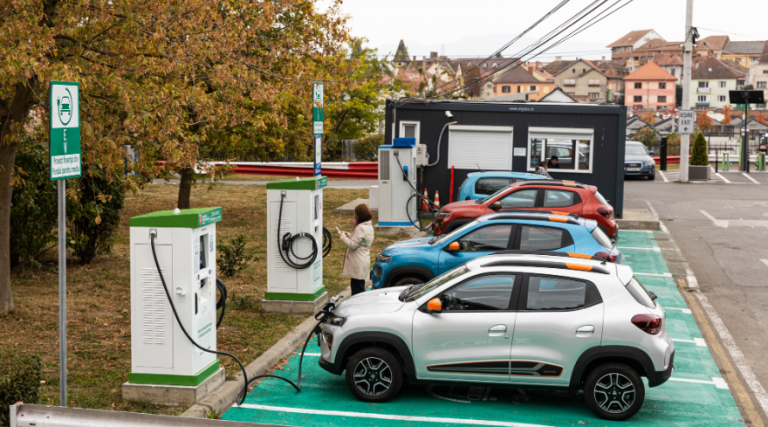 Sibiul investește în viitorul verde: 65 de stații de încărcare pentru autovehicule electrice