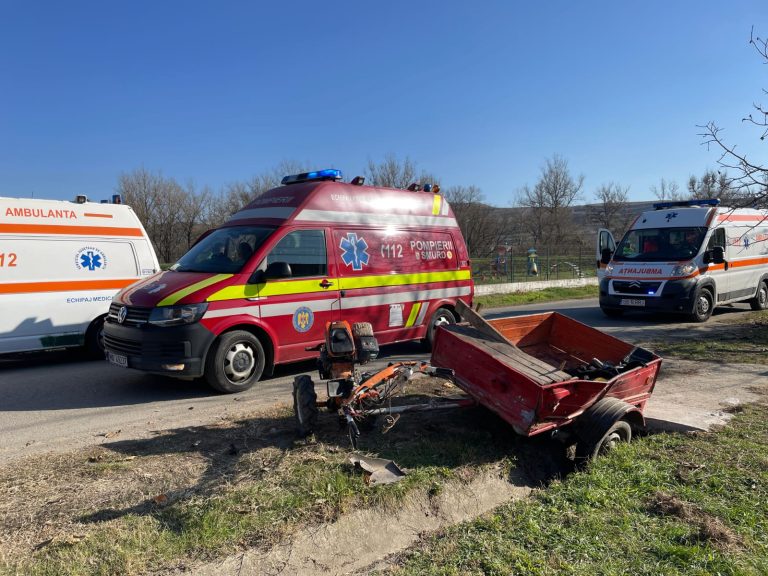 ULTIMA ORĂ/FOTO: Grav accident provocat de o conducătoare auto de 79 de ani