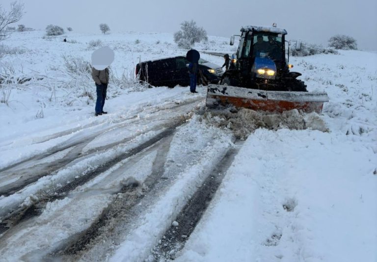 ULTIMA ORĂ/FOTO: Eveniment rutier produs din cauza zăpezii din județul Sibiu