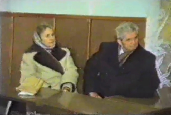 Soții Ceaușescu „purtau” pe ei un apartament în ziua procesului și execuției. Cât valorau hainele celor doi