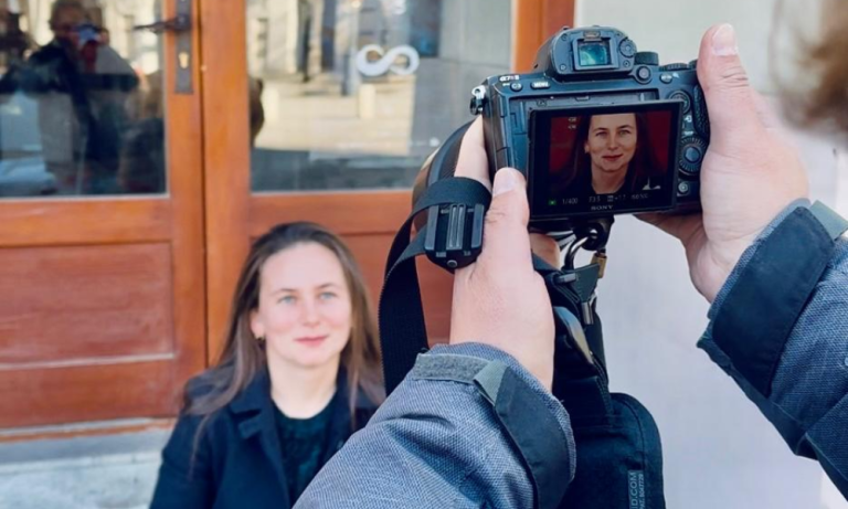 Dincolo de obiectiv: #omie și arta de a fi împreună