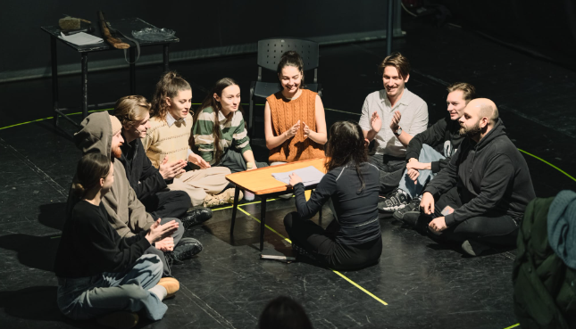 Premiera spectacolului „Ultima generație” – Manifestul unei lumi în schimbare