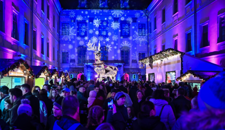 „Christmas at the Palace” revine în curtea Muzeului Național Brukenthal din Sibiu
