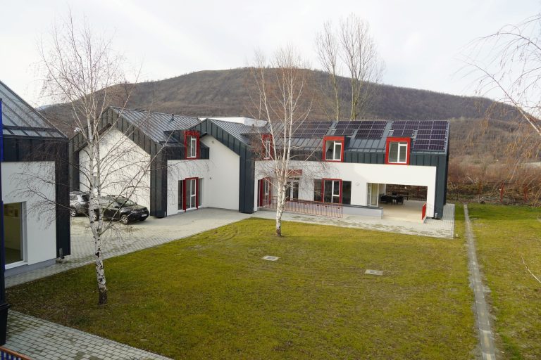 Investiții în case familiale și centre moderne pentru copiii din județul Sibiu