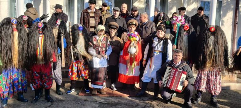 Tradiții de prin România de Revelion. Mascații și Capra din Moldova (Belcești, Iași)