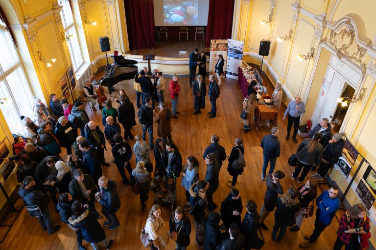 Vernisaj de succes la Sibiu: „Maratonul de Fotografie” – Ediția a II-a