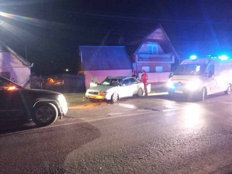 ULTIMA ORĂ/FOTO: 8 persoane implicate într-un accident rutier