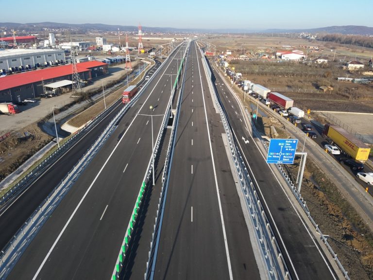 FOTO: S-a deschis circulația pe 15 kilometri din Autostrada Sibiu-Pitești