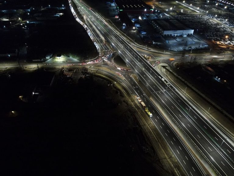 FOTO: Pregătiri pentru deschiderea primilor 15,7 km din secțiunea 5 a autostrăzii Sibiu-Pitești