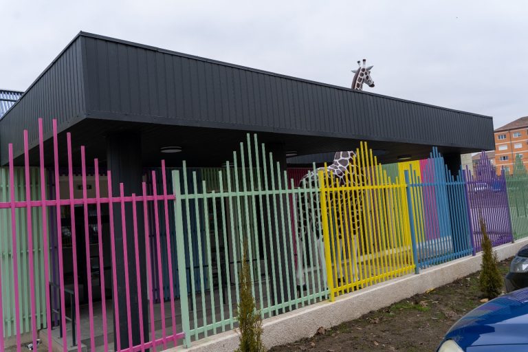 Vin banii de la Ministerul Dezvoltării pentru finalizarea lucrărilor la 22 de creșe noi. Una este în Mediaș