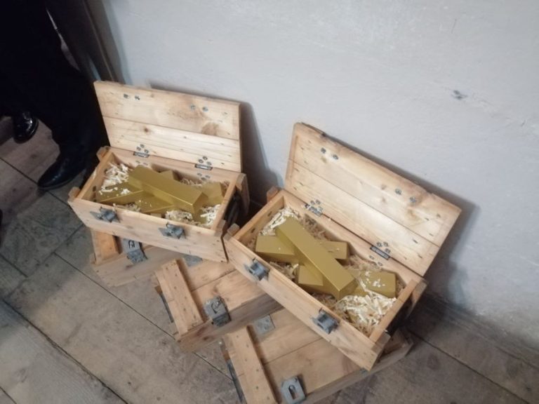 FOTO/VIDEO: Tezaurul de aur al BNR trimis la Moscova, în expoziție la Sibiu