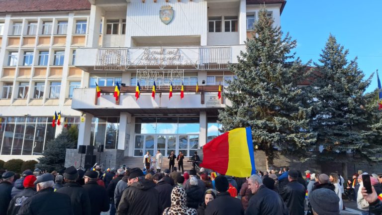 FOTO/VIDEO: Ziua Națională cu lansări de carte și concerte folclorice la Mediaș