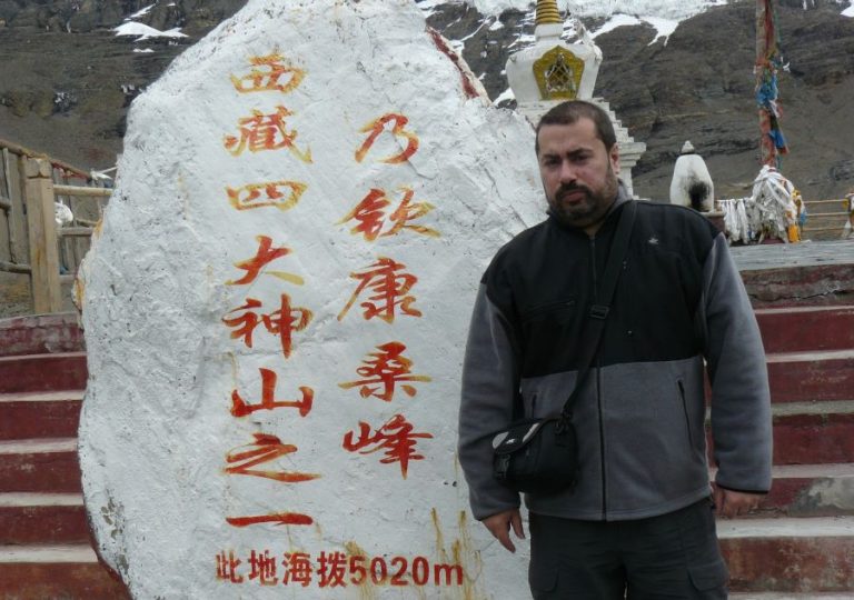 Daniel Deleanu. Profesorul universitar care a scris 2.000 de cărți. Și a descoperit o stea care îi poartă numele