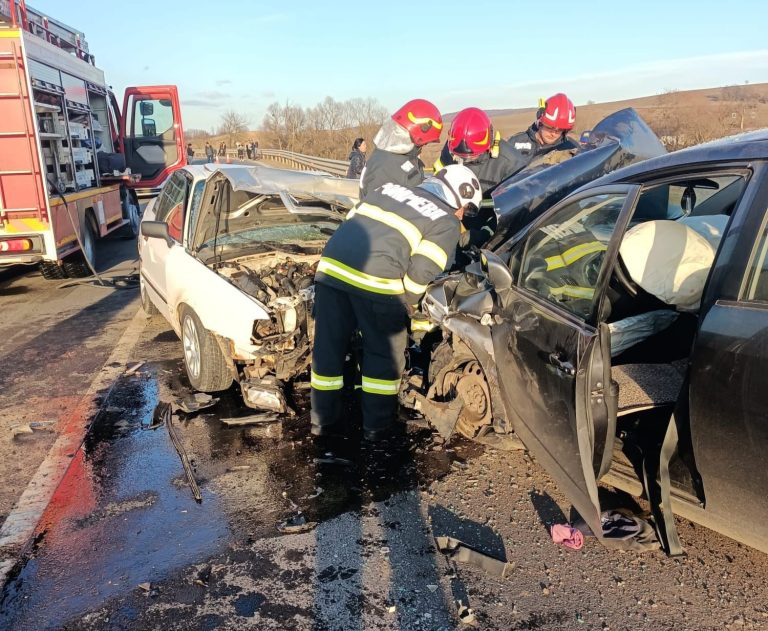 ULTIMA ORĂ/FOTO: Accident dramatic în județul Sibiu. A intervenit elicopterul SMURD