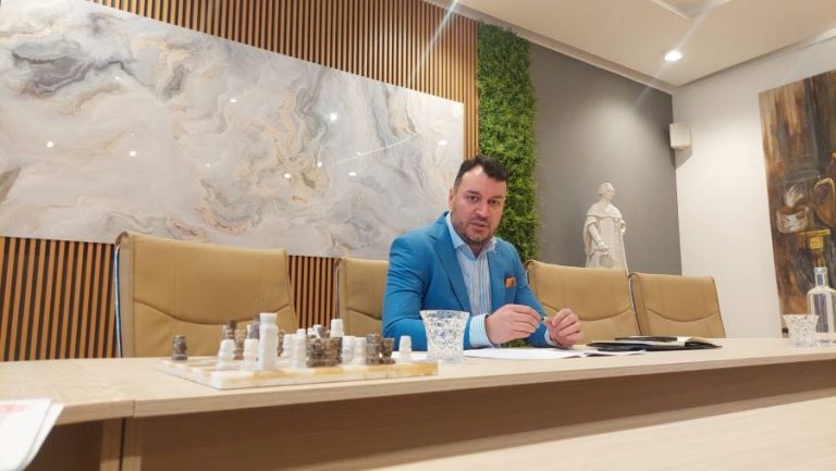 EDITORIAL. Suntem un popor fără coif