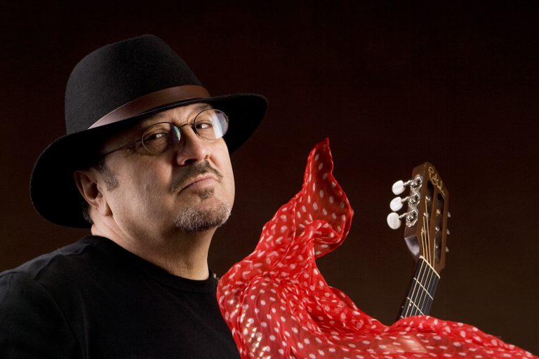 Mircea Baniciu aduce concertul „Eșarfă în dar” în 2 martie la Sibiu