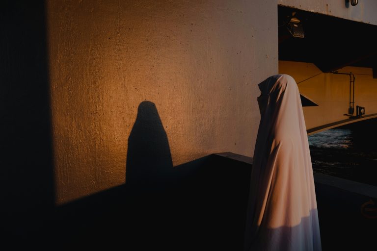 Elveția interzice burqa și niqab în locuri publice