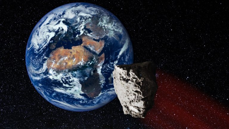 Un asteroid recent descoperit riscă să lovească Pământul