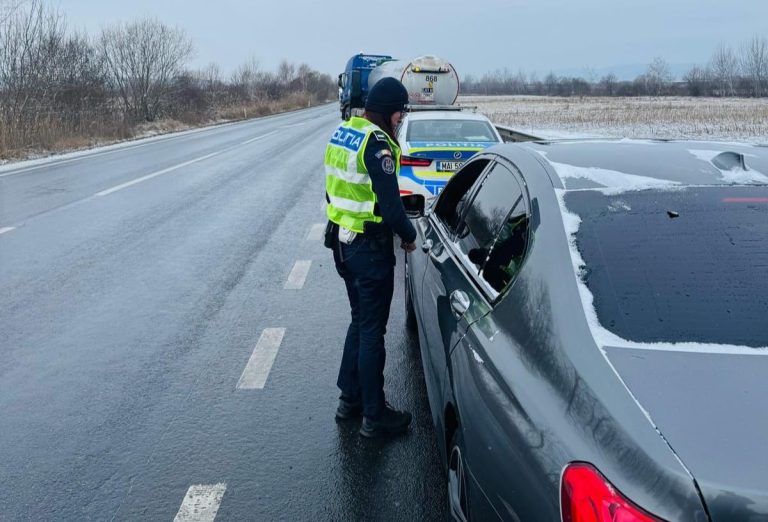 FOTO/VIDEO: Cum arată șoselele din județul Sibiu după zăpada de duminică noaptea